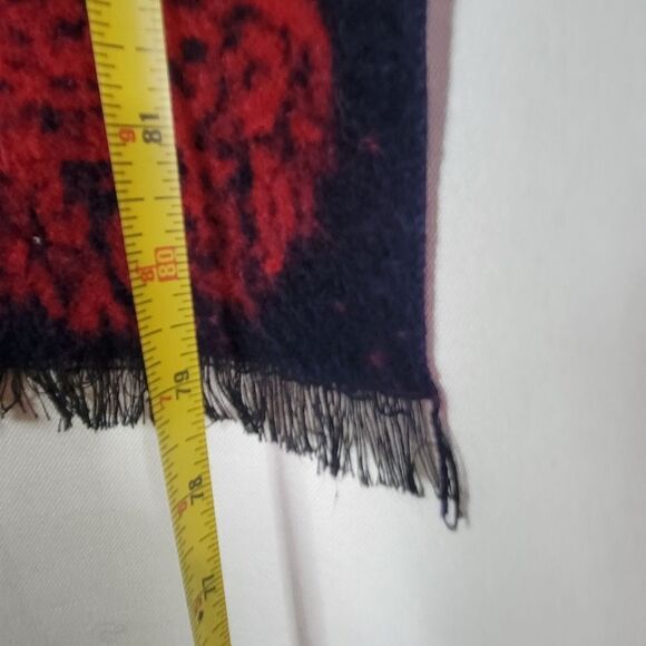 Giant Gradient Circles / Moons Soft Scarf in Red and Navy - Picture 10 of 12